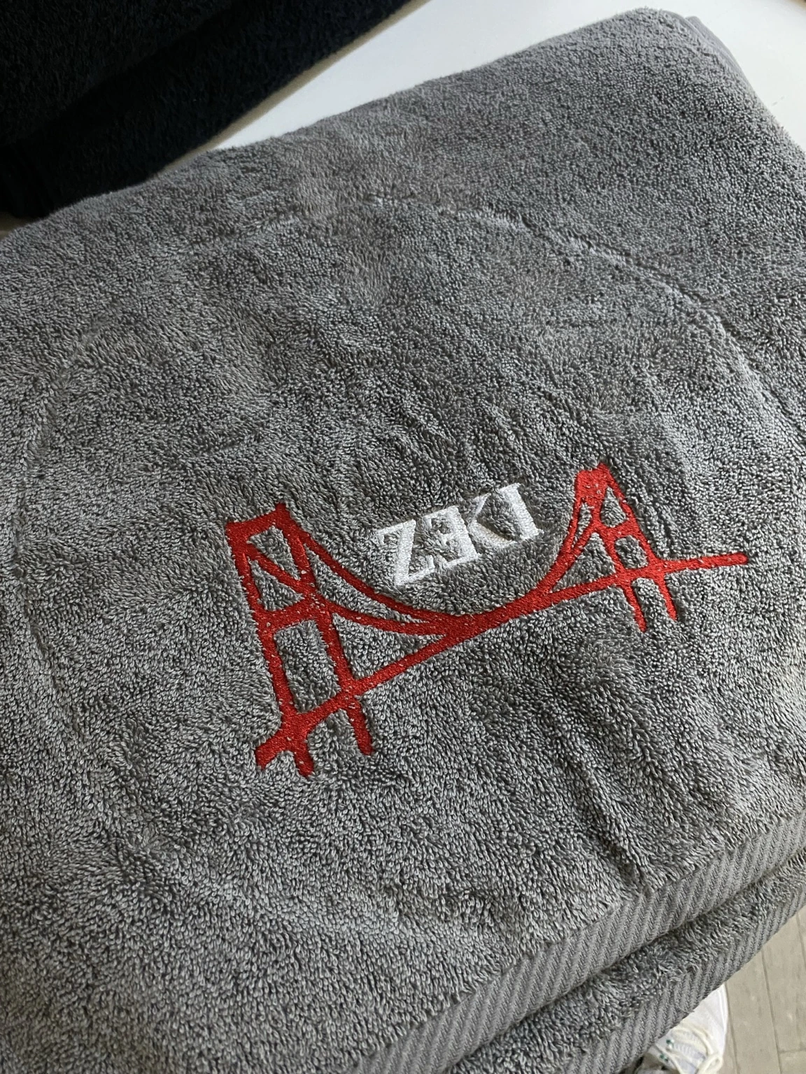 Logo nakışlı toptan logolu havlu üretimi